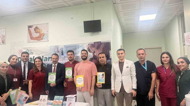 Cizre'de anne adayları Normal Doğum Haftası'nda doğal doğum konusunda bilgilendirildi