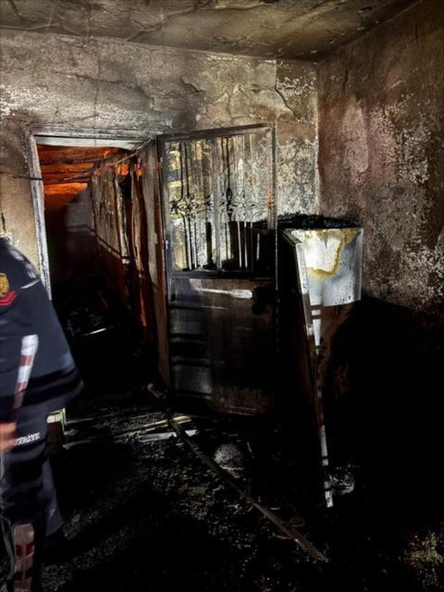 Aydın Karacasu'da yangında yaralanan kişi, eşi ve oğlunun ardından İzmir'de öldü