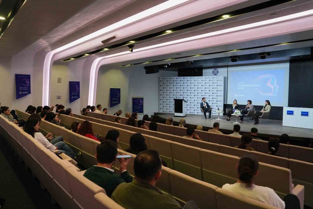 Medipol'un Dünya Ruh Sağlığı Günü panelinde gençlerde şiddet riski ele alındı