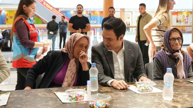 Gazipaşa'da 65-80 yaş aralığındaki mahalle sakinlerine sosyal program düzenlendi