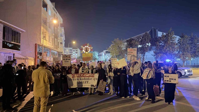 Bursa Karacabey'de öldürülen 18 yaşındaki Gökçe Alkan'ın davasını avukatlar takip edecek