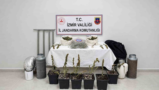 İzmir Karabağlar'da 5 bin 100 gram skunk ele geçirildi, 1 şüpheli gözaltına alındı