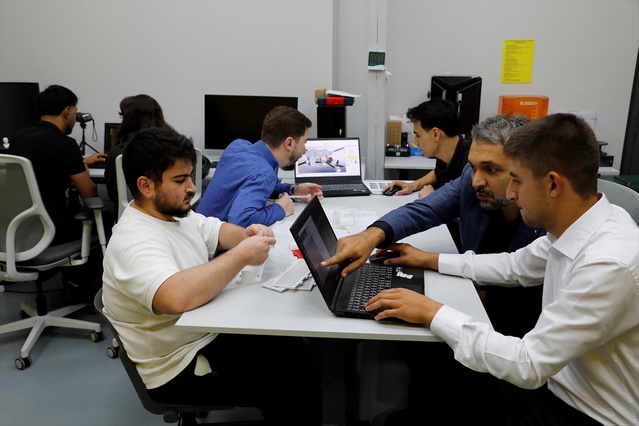 Samsun Üniversitesi TÜBİTAK desteğiyle elektrik hatlarını denetleyen İHA geliştirecek
