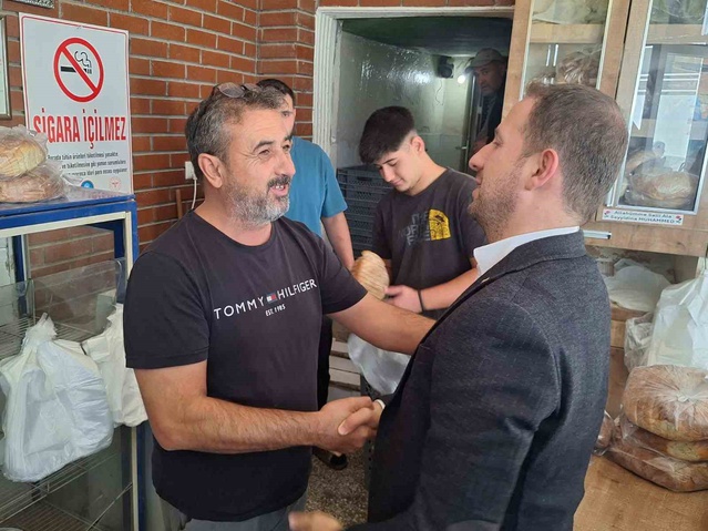 AK Parti Bursa Milletvekili Kılıç, Manisa Selendi'de esnaf ve vatandaşlarla görüştü