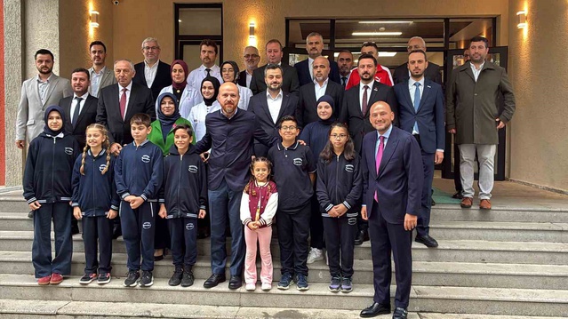 İlim Yayma Vakfı Başkanı Bilal Erdoğan Akçakoca'da öğrencilerle buluştu