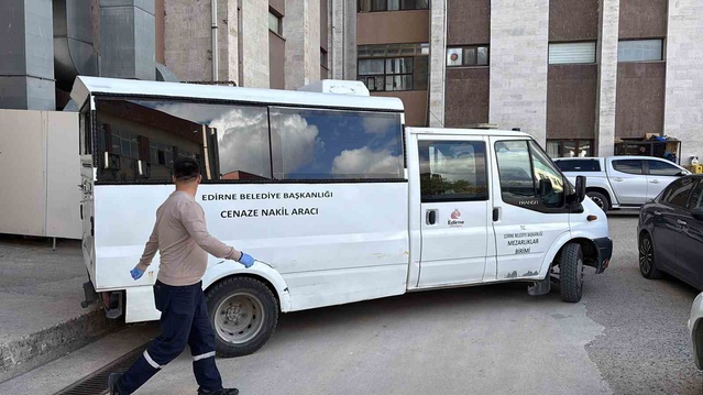 Meriç Nehri'nde kaybolan 2 çocuk aranırken parçalanmış başka bir ceset bulundu