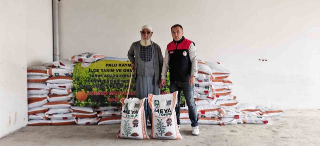 Elazığ Palu'da üreticilere yüzde 70 hibeli 10 ton kırmızı mercimek tohumu dağıtıldı