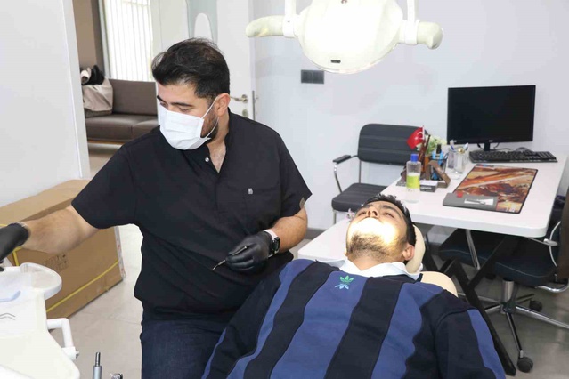 Eypio'nun benzeri Sivas'ta çıktı! Diş hekimini gören fotoğraf çektirmek istiyor