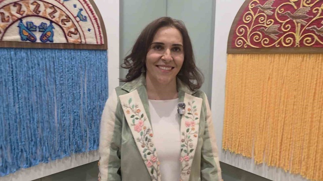 DPÜ'de keçe ve motif sergisi açıldı, sanatçı annesine özlemini kuşlarla anlattı