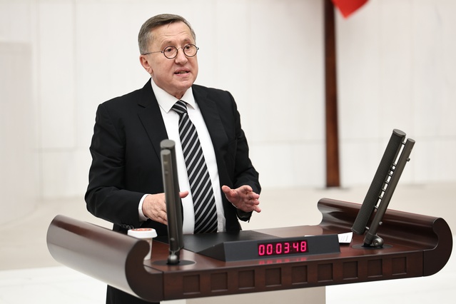 Türkkan, PTT engeliyle kesilen Bulgaristan aylıkları için 8 soruluk önerge verdi