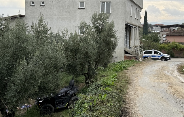 Bursa Nilüfer'de devrilen ATV'nin sürücüsü ağır yaralı olarak hastaneye kaldırıldı