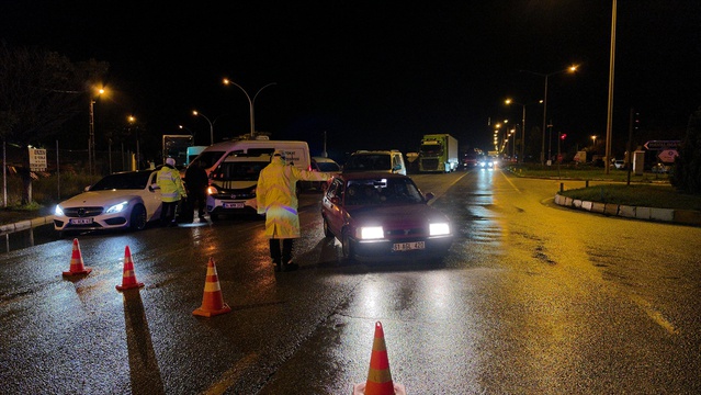 Sansa Deresi'nde temizlik tamamlandı, Erzincan-Erzurum yolu çift yönlü açıldı