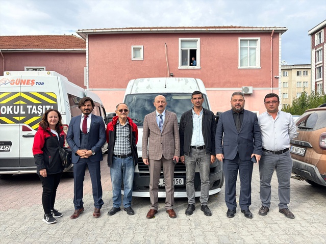 Kırklareli'nde okul servisleri denetlendi, emniyet kemerleri kontrol edildi