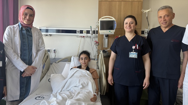 Gümüşhane'de 26 yaşındaki genç kız, kopan sağ ana bronşu onarılarak taburcu edildi