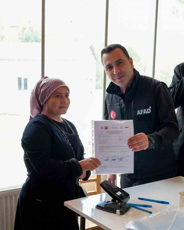 Adıyaman Gölbaşı'nda hak sahipleri kalıcı konutlarının anahtarlarını aldı