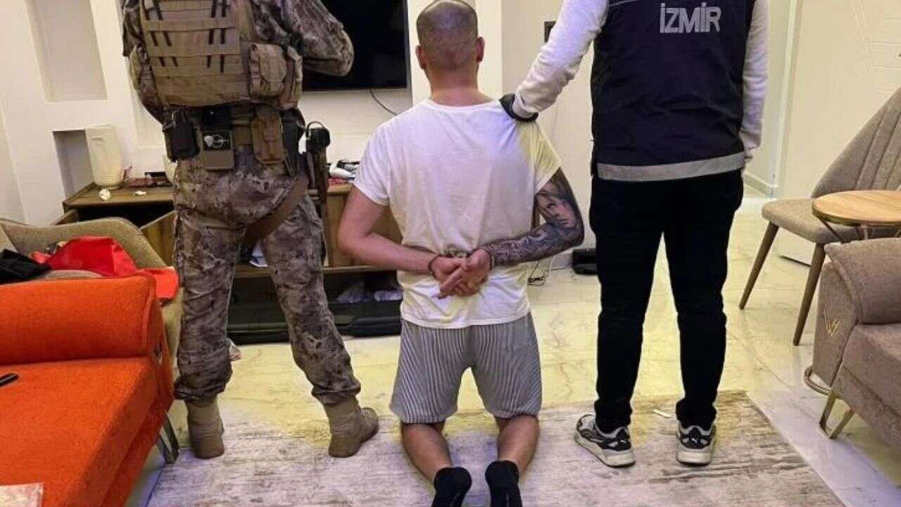 Almanya tarafından uluslararası aranan şahıs İzmir’de yakalandı