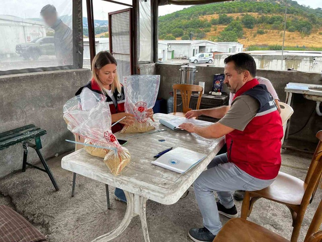 Balıkesir'de yem fabrikaları ve kanatlı işletmeleri denetlendi, 97 numune alındı