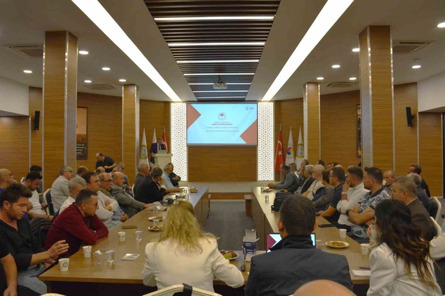 Manisa'da zeytin ağacı sayısı 2026'da 38 milyona çıktı, sektör destek ve prim istiyor