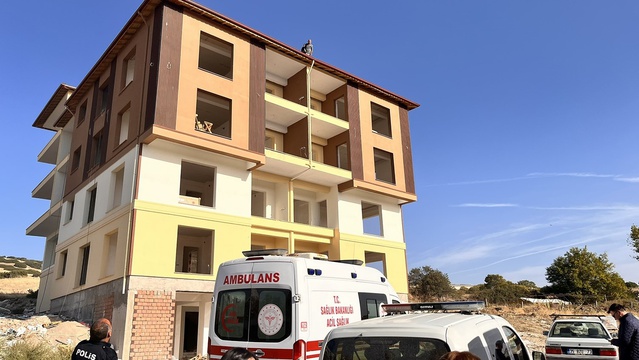 Manisa Kula'da intihar girişiminde bulunan vatandaş, eşiyle görüşmesi sonrası ikna edildi