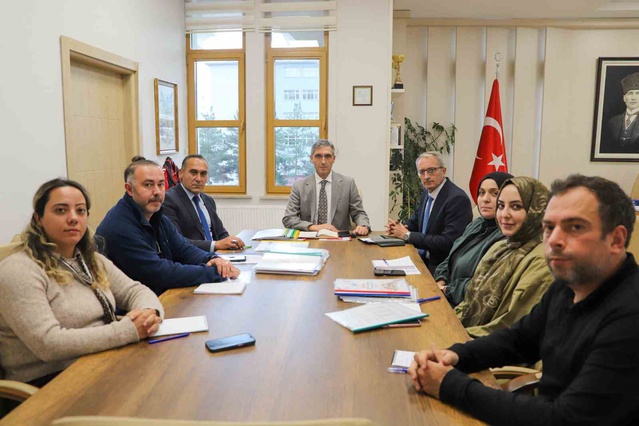 Bayburt'ta ARGE toplantısında eğitim projelerinin yeni dönem hedefleri görüşüldü