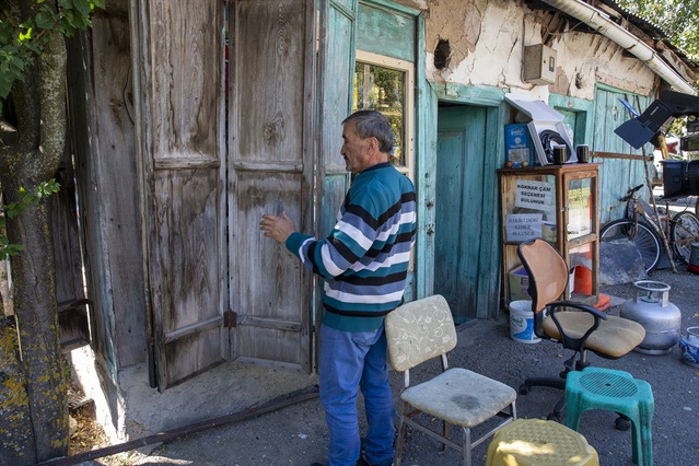 Bolu Yeniçağa'da 120 yıllık bakkalı dördüncü kuşak İbrahim Ertan işletiyor