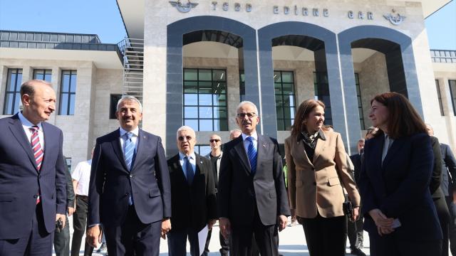 Bakan UraloÄŸlu, yapÄ±mÄ± tamamlanan Edirne GarÄ±'nÄ± inceledi