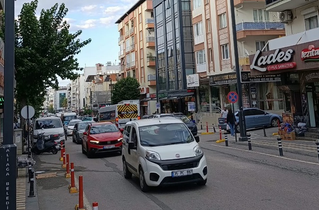 TÜİK'e göre İzmir'de trafiğe kayıtlı taşıt sayısı eylül sonu 2 milyon 185 bin 457 oldu