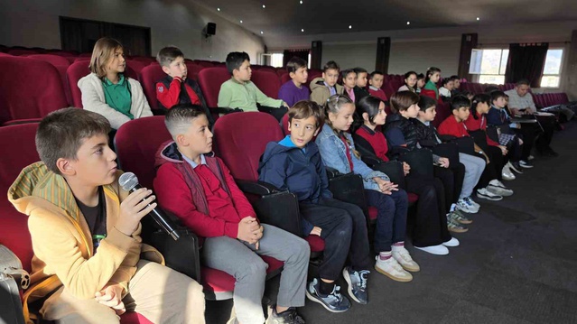 Nazilli'de Milli Eğitim Müdürü Güner, 4. sınıf öğrencilerinin dileklerini dinledi