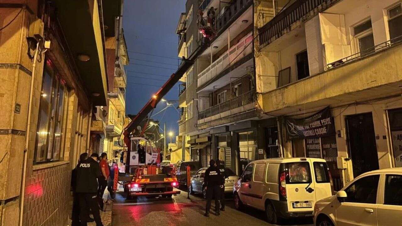 Annesini rehin aldı, özel harekat polisleri kurtardı