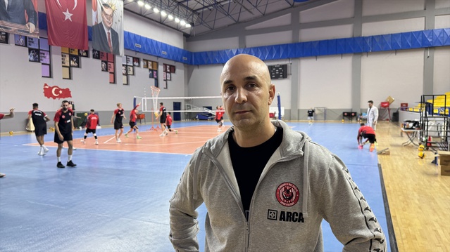 Sungurlu Belediyespor, SMS Grup Efeler Ligi'nde ilk 8 hedefiyle hazırlanıyor