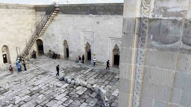 Anadolu Selçuklularının en büyük kervansarayı Aksaray'da turistleri ağırlıyor