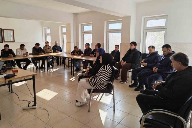 Konya Derebucak'ta doğal gaz ateşçiliği kursu yoğun katılımla başladı