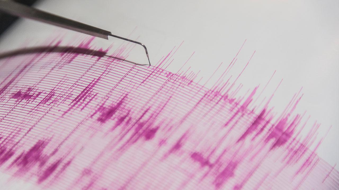 Çin'in Tibet Özerk Bölgesi'nde 5,7 büyüklüğünde deprem