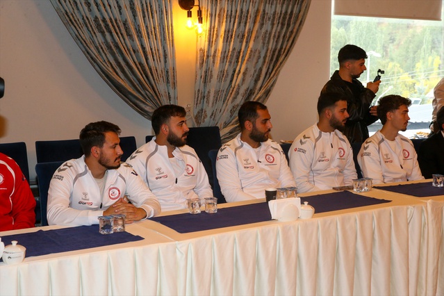 Erzurum'da okul çağındaki çocuklara curling projesinin protokolü imzalandı