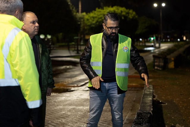 Mersin'de sağanak sonrası su taşkınları oluştu, Mezitli ve Akdeniz ekipleri sahada