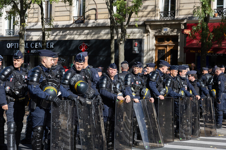 Paris'te mahkeme sendikaların itirazına rağmen emniyetin önerdiği eylem güzergahını onayladı
