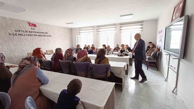 Niğde Çiftlik'te düzenlenen Erasmus+ etkinliğinde uluslararası deneyimler paylaşıldı