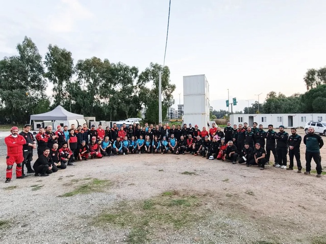 Aydın'da AFAD koordinasyonundaki tatbikatta ekipler arama kurtarma yaptı