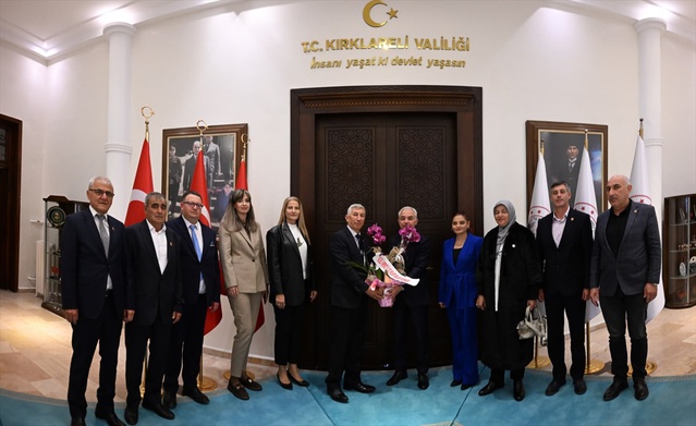 Kırklareli Valisi Uğur Turan, 19 Ekim Muhtarlar Günü'nde muhtarlarla buluştu