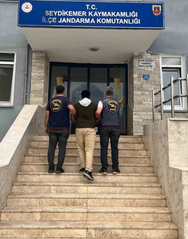 Muğla'da jandarma 5-11 Ekim'de aranan 100 kişiyi yakaladı, 19'u cezaevine gönderildi