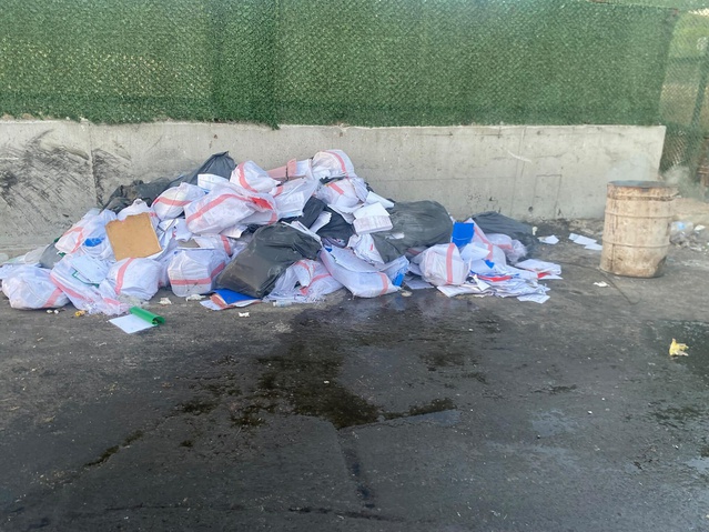 Çeşme Belediyesi'ne yönelik soruşturmada temizlikçi evrak imha ederken suçüstü yakalandı