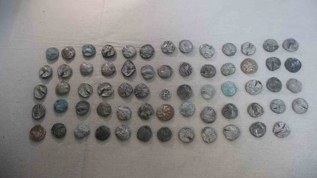 Edirne'de 2 gümrük operasyonunda 7 bin 160 tarihi eser ele geçirildi