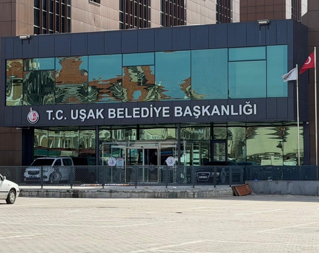 Uşak Belediyesi'ndeki rüşvet soruşturmasında 6 tutuklu tahliye edildi