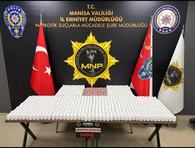 Manisa'da 57 bin sentetik ecza ele geçirildi, 3 şüpheliden 2'si tutuklandı