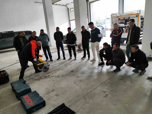 Elazığ'da jandarmaya afet müdürlüğünce arama kurtarma ve çadır eğitimi verildi