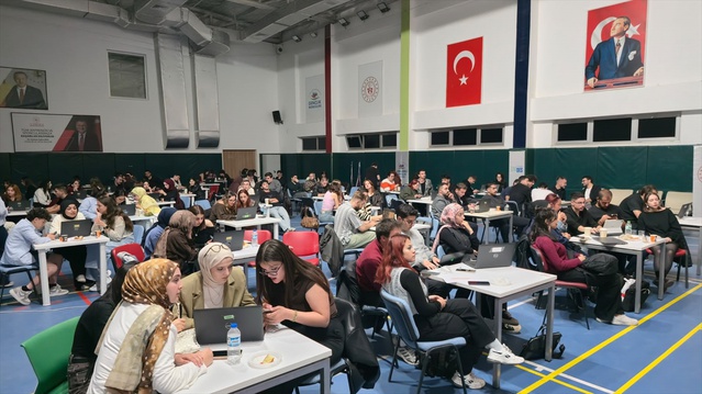 Kırklareli'nde Fikir Maratonu'na yaklaşık 150 üniversite öğrencisi katıldı