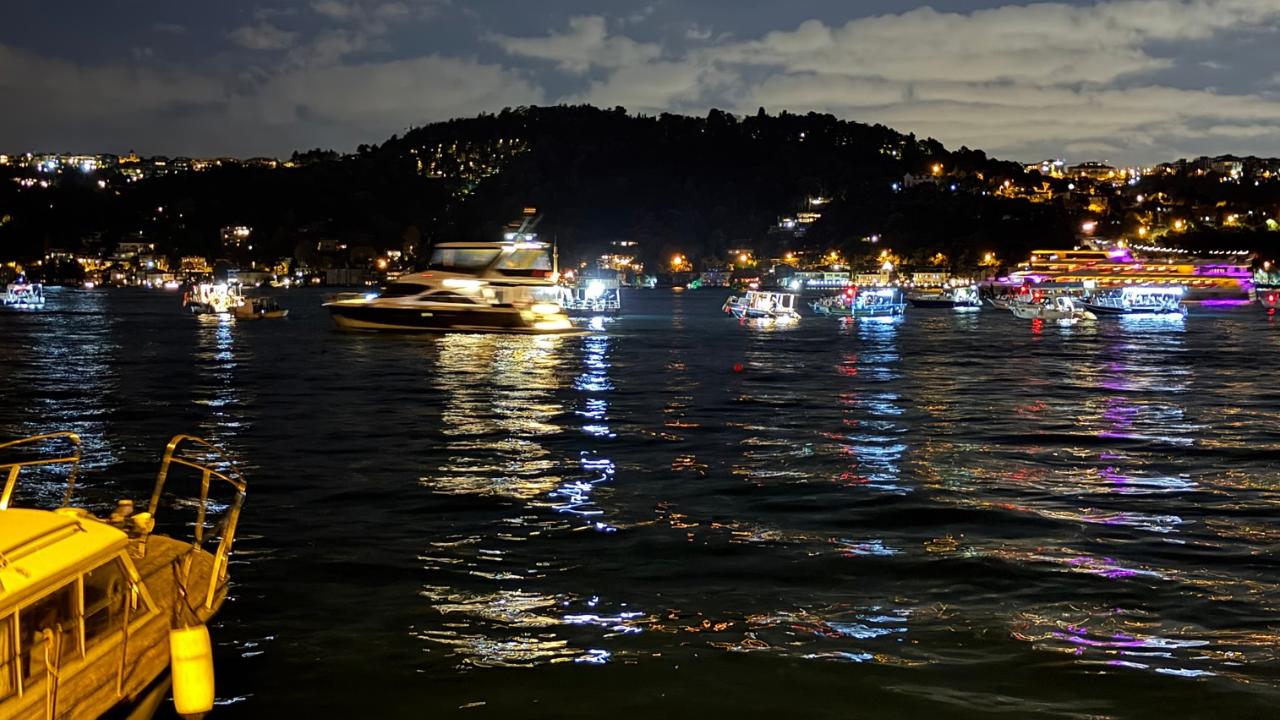 İstanbul Boğazı’nda lüfer bereketi!