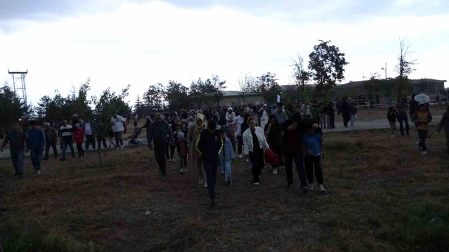 Ertelenen Türk Yıldızları gösterisi Malatya'da sağanak altında Tulga Kışlası'nda yapıldı