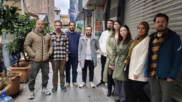 İzmir'de Manşetiz'in 12 gazetecisi, alacakları için Kod 48 ile işten çıkarıldı