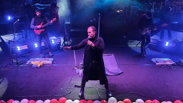 Kıraç, Niğde'deki 6. Gastronomi Festivali konserinde sevenleriyle buluştu